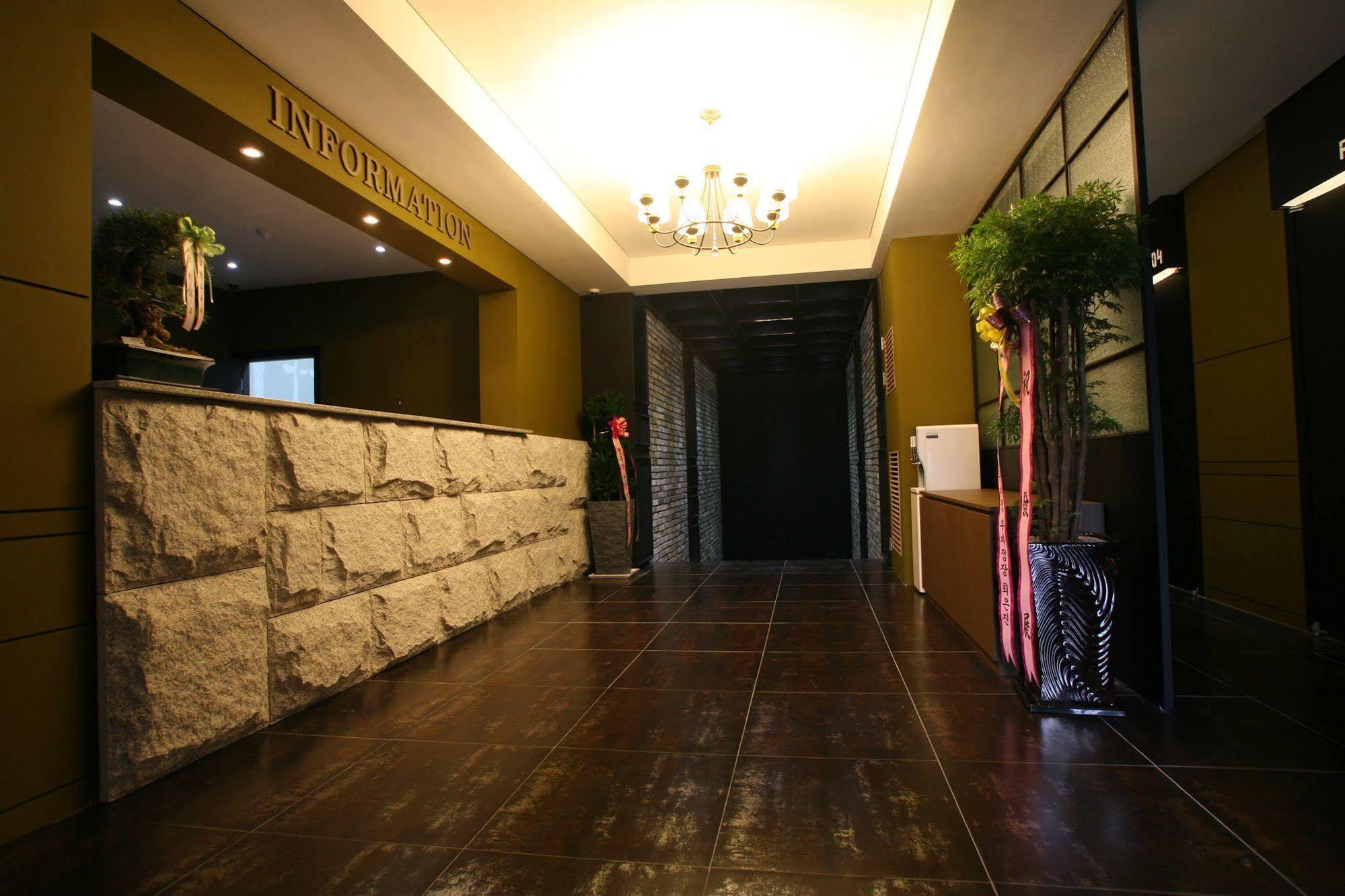Vvalt Hotel Seúl Exterior foto
